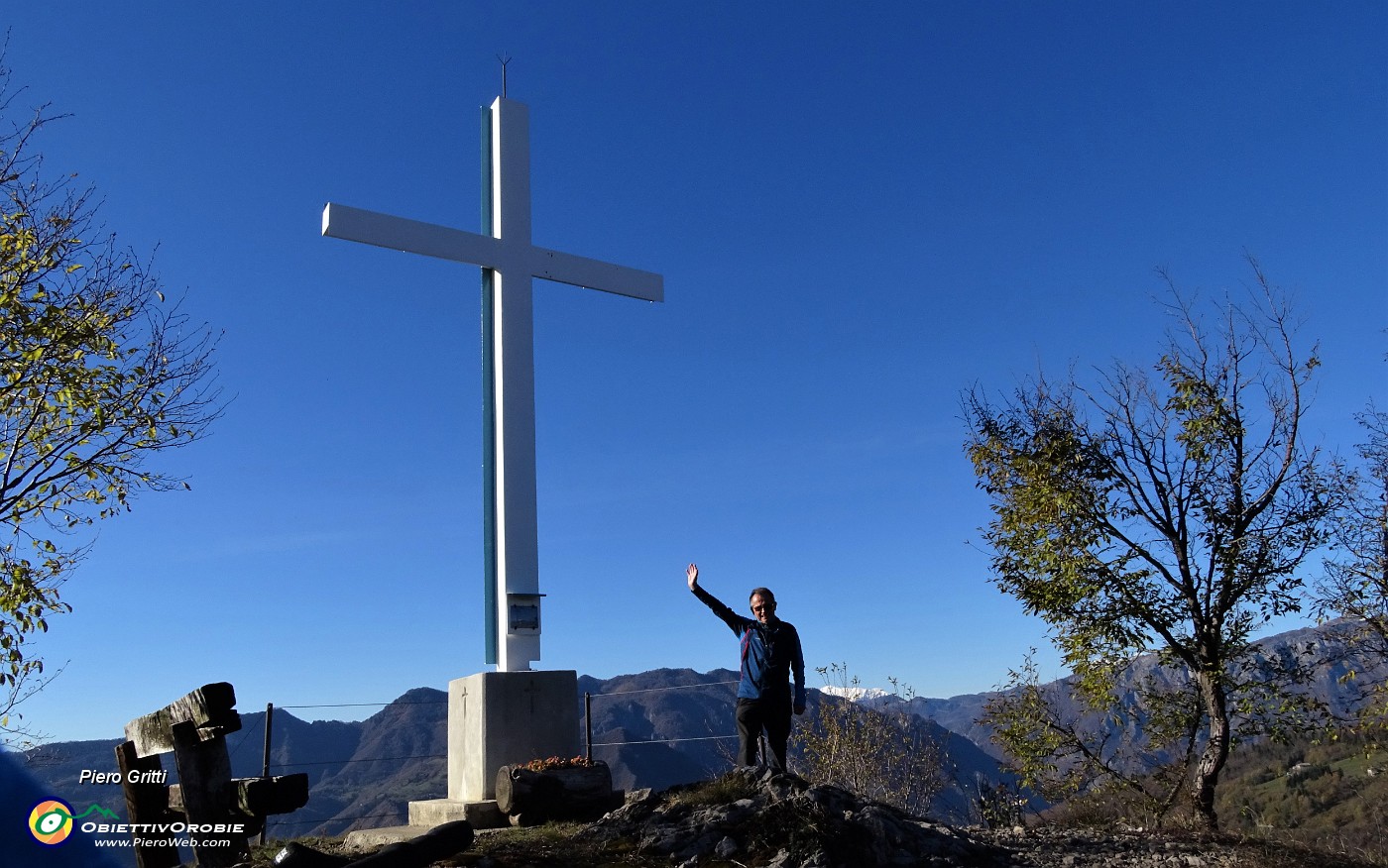 14 Alla croce del Monte Corno- Crus di Coregn (1030 m).JPG -                                